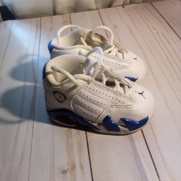 Air Jordan - Picture 2 of 3